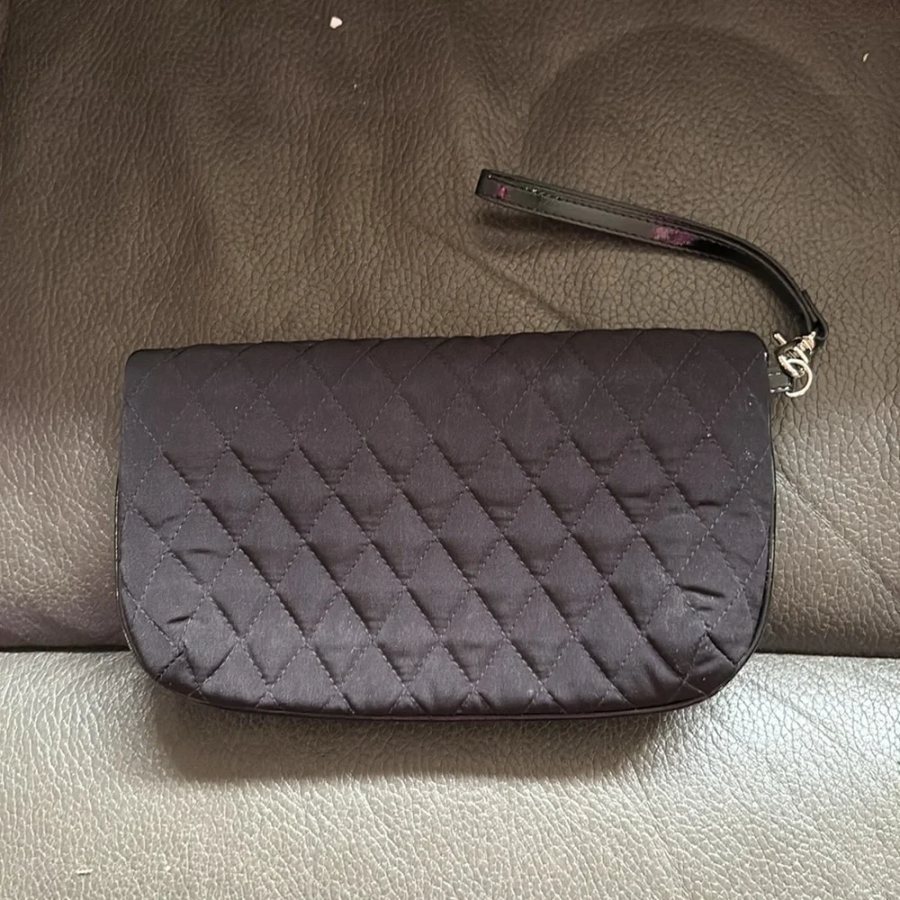 Vera Bradley quilted black pull wristlet